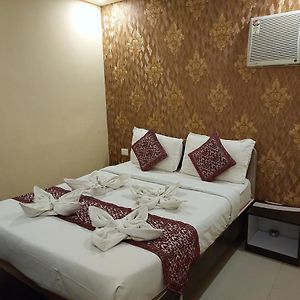 Deluxe Double Room Bath